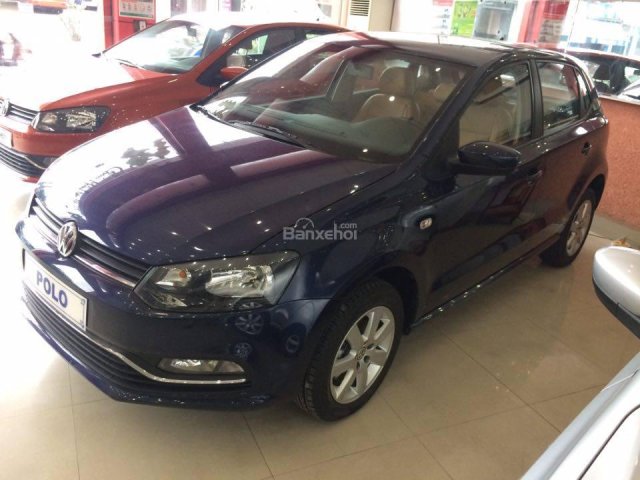 Volkswagen Polo Hatchback AT 2015, màu xanh, xe Đức, nhập khẩu, hỗ trợ trả góp, giao xe tận nhà, ưu đãi lên tới 78 triệu