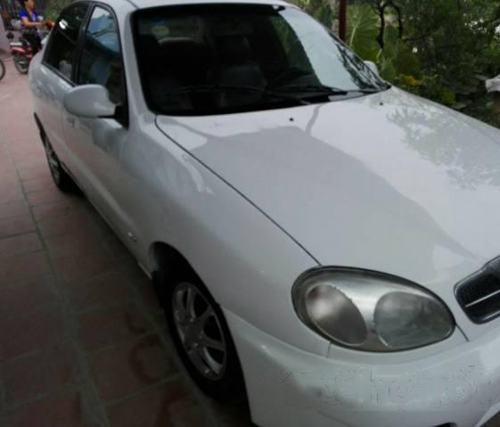 Bán lại xe Daewoo Lanos 2001, màu trắng