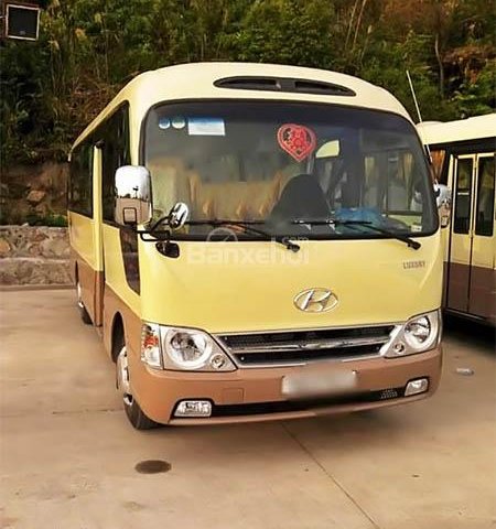 Cần bán Hyundai County đời 2009, màu kem (be)