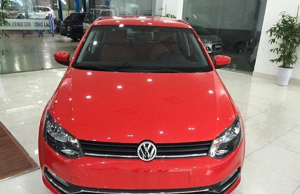 Cần bán Volkswagen Polo AT đời 2015, màu đỏ, xe mới