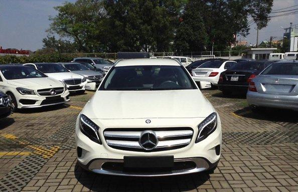 Cần bán Mercedes GLA200 đời 2016, màu trắng, nhập khẩu