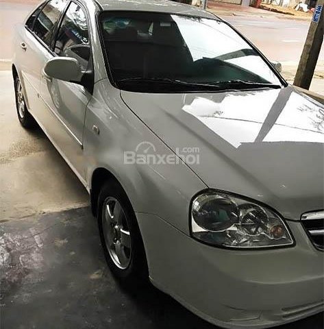 Cần bán gấp Chevrolet Lacetti năm 2013, màu trắng 