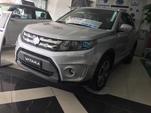 Suzuki Vitara model 2017 - Nhập khẩu Châu Âu - Màu Bạc -Giao xe miễn phí