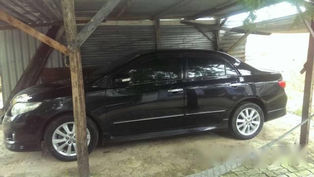 Cần bán lại xe Toyota Corolla Altis 2.0 năm 2009, màu đen số tự động, giá chỉ 610 triệu