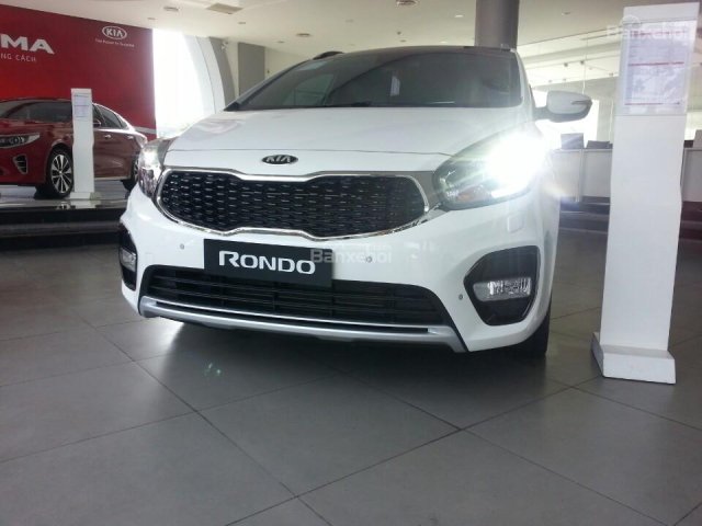 Bán xe Kia Rondo Facelift 2017 - số sàn mới nhất hiện nay - liên hệ ngay 093 4946 626 để có giá tốt nhất