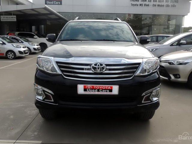 Cần bán xe Toyota Fortuner V đời 2016, màu đen