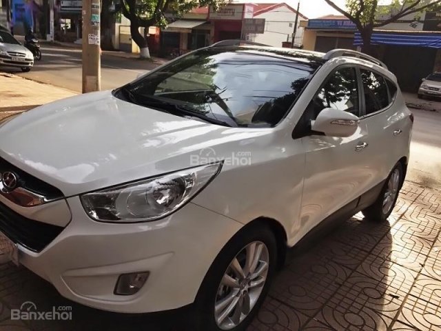 Xe Hyundai Tucson đời 2010, màu trắng, xe nhập như mới