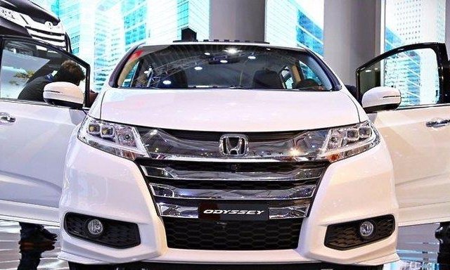 Bán Honda Odyssey sản xuất 2017, màu trắng, nhập khẩu chính hãng
