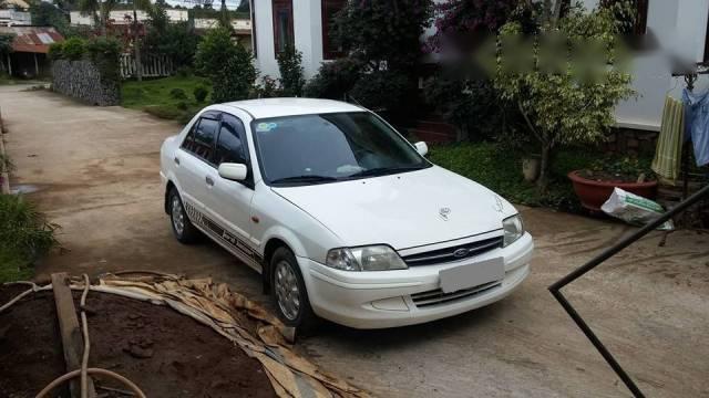 Cần bán Ford Laser đời 2000