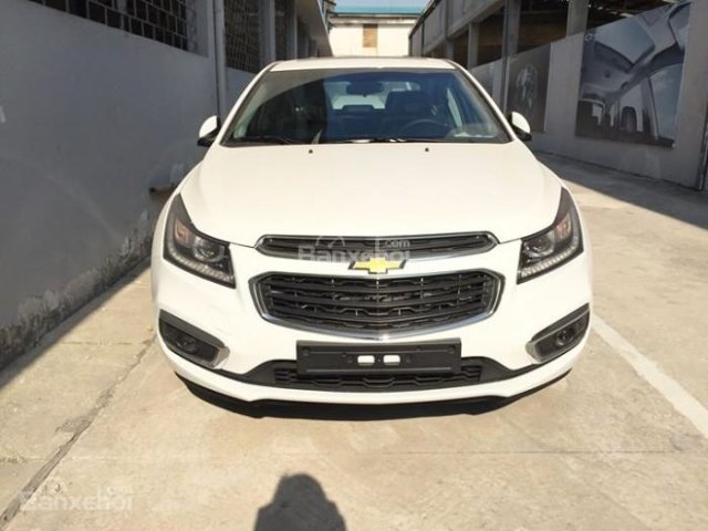 Chevrolet Cruze LTZ năm 2017, màu trắng, giá 699tr, đẳng cấp tiên phong