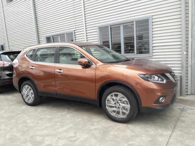 Bán ô tô Nissan X trail 2017 Mid, màu cam