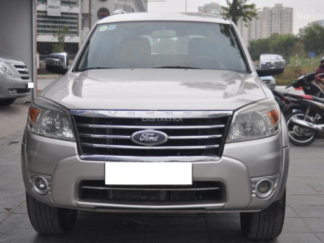 Bán xe Ford Everest sản xuất 2010, màu vàng cát, giá cạnh tranh