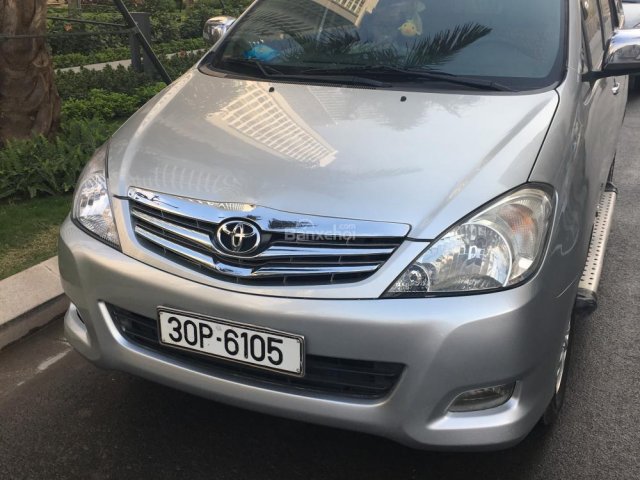 Bán Toyota Innova V sản xuất 2009, màu bạc, giá 520tr