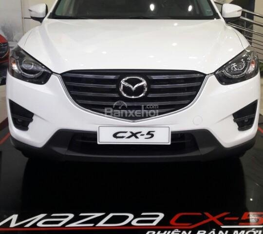 Cần bán xe Mazda CX 5 năm 2017, màu trắng giá 898 triệu tặng phụ kiện, hỗ trợ trả góp 90% LH 0903201016