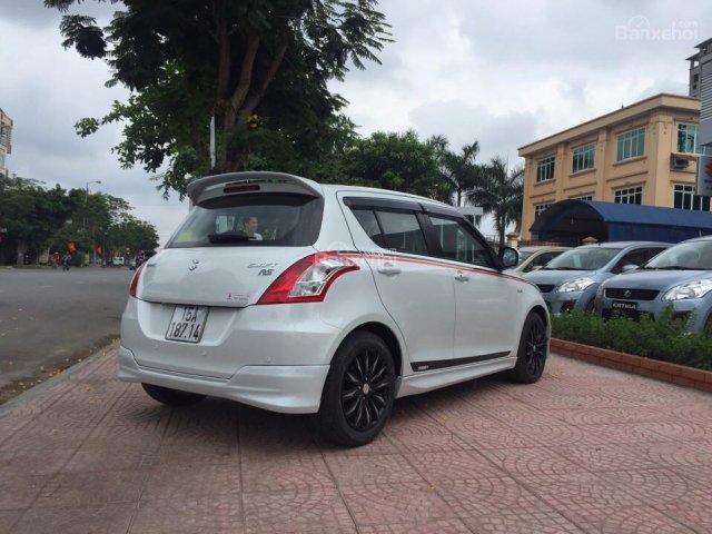 Bán xe Suzuki Swift 2016, màu trắng, giá 569 triệu