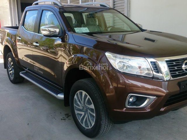 Cần bán Nissan Navara NP300 4WD tự động 7 cấp, nhập khẩu, liên hệ giá tốt nhất