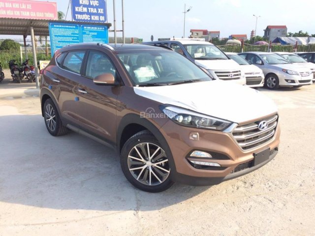 Hyundai Nam Hà Nội (Hyundai Giải Phóng) bán xe Hyundai Tucson. Mọi thông tin xin liên hệ: 091.555.1838 - 090.4567.697