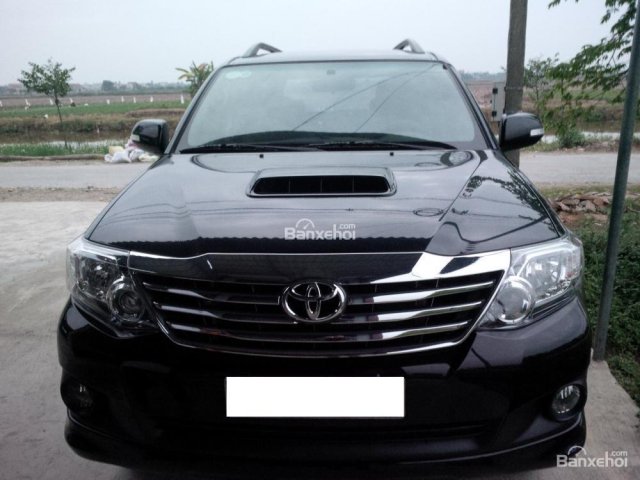 Bán xe Toyota Fortuner đời 2013, màu đen còn mới