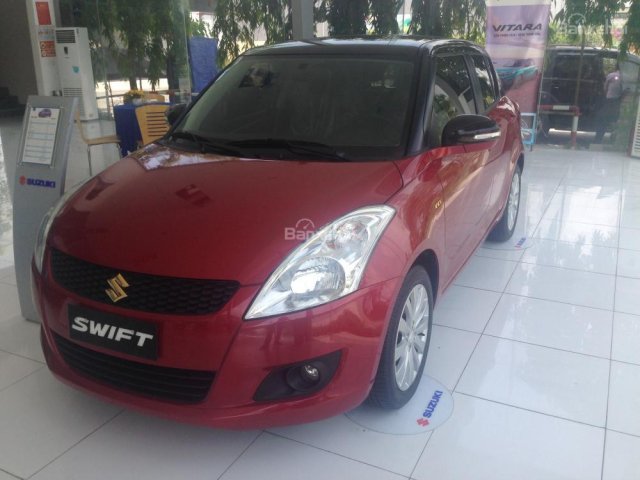 Bán Suzuki Swift đời 2016, bản đặc biệt logo vàng, màu đỏ đen