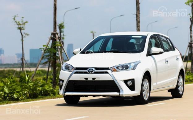 Bán Toyota Yaris 1.3E đời 2017, màu trắng, xe nhập