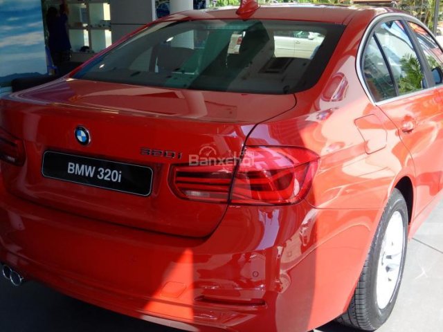 Cần bán xe BMW 3 Series 320i đời 2016, màu đỏ, nhập khẩu nguyên chiếc