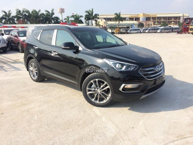 Hyundai Nam Hà Nội (Hyundai Giải Phóng) bán xe Hyundai Santa Fe. Mọi thông tin xin LH: 091.555.1838 - 090.4567.697