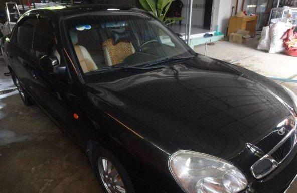 Cần bán lại xe Daewoo Nubira MT sản xuất 2000, màu đen