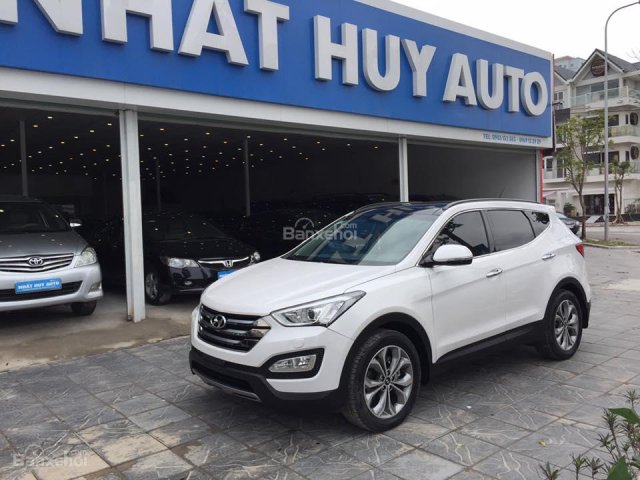 Cần bán Hyundai Santa Fe đời 2015 4WD, màu trắng, giá cạnh tranh