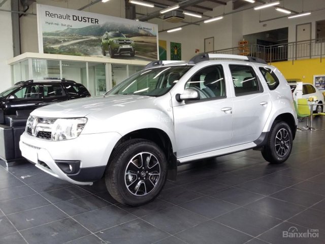 Renault Duster ghi bạc 2017 - Phiên bản mới, ưu đãi tiền mặt và phụ kiện cực lớn - Hotline: 0904.72.84.85