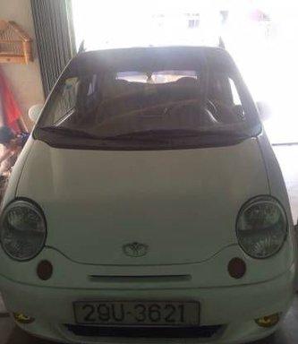 Cần bán lại xe Daewoo Matiz MT đời 2004, màu trắng số sàn, giá 82tr