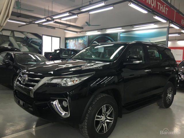 Cần bán xe Toyota Fortuner G 4x2MT sản xuất 2018 màu đen, nhập khẩu chính hãng