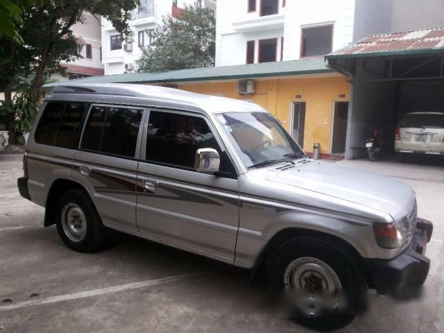 Bán xe cũ Mitsubishi Pajero 2.4 đời 1992, màu bạc, xe nhập