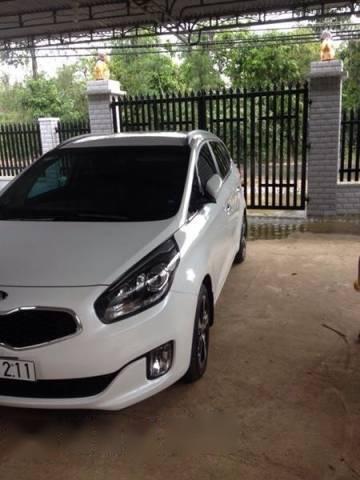 Cần bán xe cũ Kia Rondo năm 2016, màu trắng