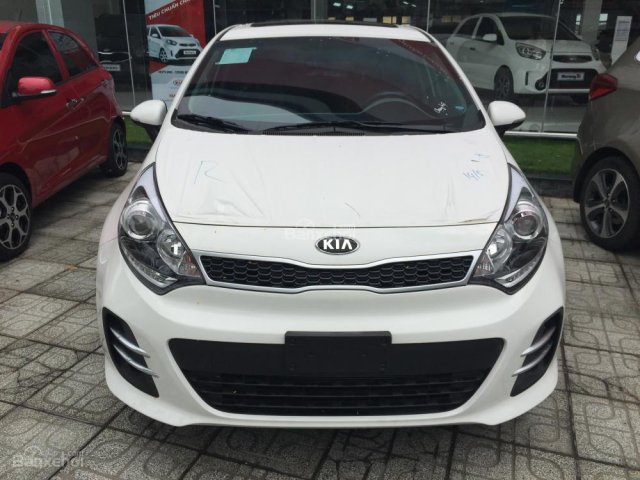 Kia Rio Hatchback giá ưu đãi cùng nhiều quà tặng hấp dẫn, gọi ngay 0938.035.127 để được giá tốt nhất