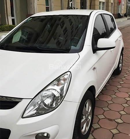 Bán ô tô Hyundai i20 đời 2011, màu trắng, nhập khẩu nguyên chiếc số tự động