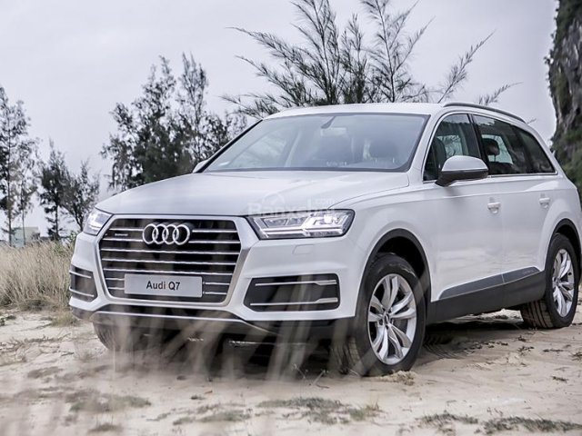 Bán xe Audi Q7 năm 2018, màu trắng, nhập khẩu