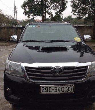 Bán xe cũ Toyota Hilux đời 2014, màu đen chính chủ, giá chỉ 550 triệu