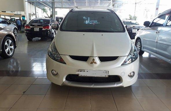 Bán Mitsubishi Grandis 2010, màu trắng số tự động