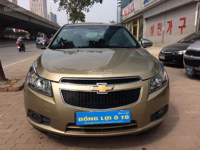 Bán Chevrolet Cruze LS, số sàn đời 2011, màu cát, giá chỉ 395 triệu