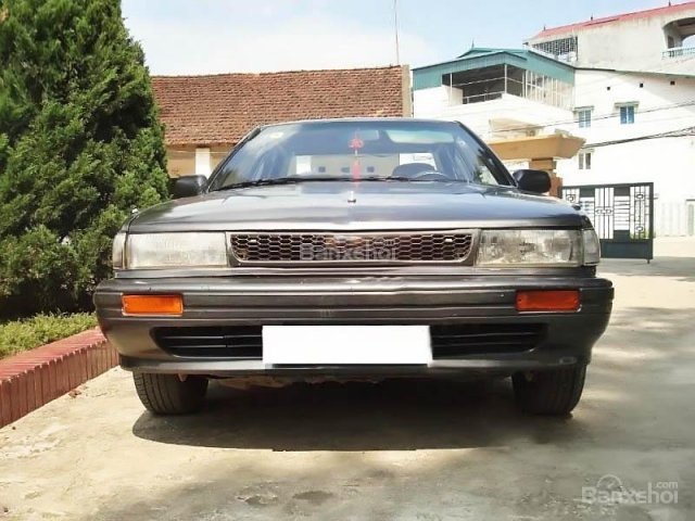 Bán Nissan Bluebird năm 1992, màu xám, nhập khẩu nguyên chiếc như mới