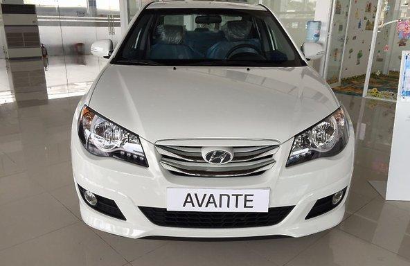 Bán Hyundai Avante đời 2017, màu trắng, giá chỉ 520 triệu