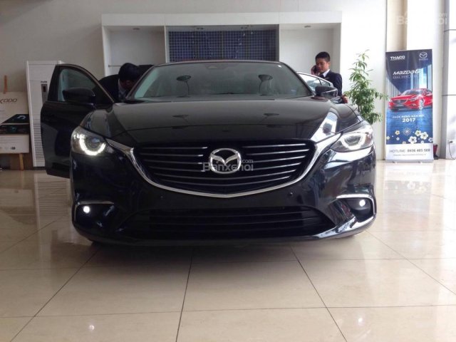 Bán ô tô Mazda 6 2.0 Premium đời 2017, màu xanh đen