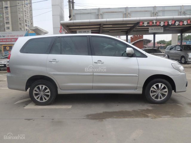 Bán Toyota Innova E đời 2015, màu bạc, giá chỉ 762 triệu