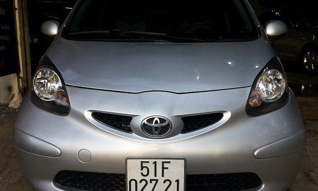 Xe Toyota Aygo limited đời 2006, màu bạc, nhập khẩu chính hãng