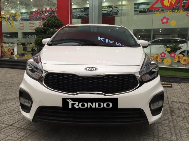 Kia Rondo GMT đời 2017 mới 100% - Giá 649tr chưa bao gồm khuyến mãi - Hỗ trợ vay trả góp 85%