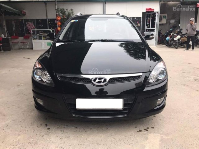 Bán Hyundai i30 CW đời 2011, màu đen, xe nhập, giá tốt