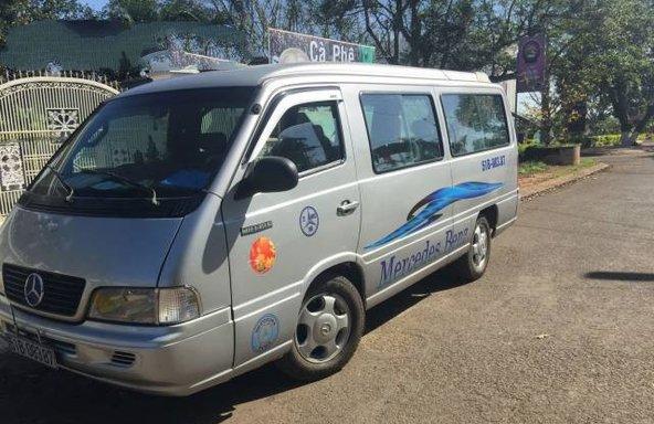 Bán Mercedes năm 2002, màu bạc đã đi 250000 km