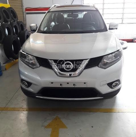 Cần bán xe Nissan X trail, giá tốt nhất thị trường, bao xe lăn bánh. Lãi suất 0.65% - LH 0949125868