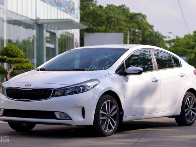 Bán Kia Cerato 2018 - ưu đãi về giá, hỗ trợ trả góp 90% xe, đủ màu, có xe giao ngay