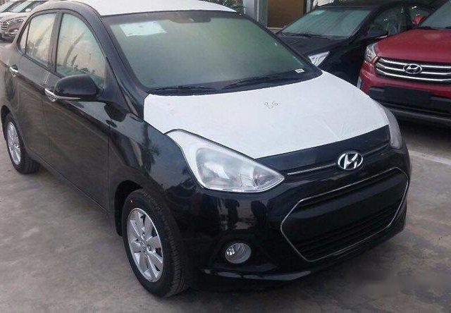 Bán ô tô Hyundai Grand i10 sản xuất 2017, màu đen, giá tốt